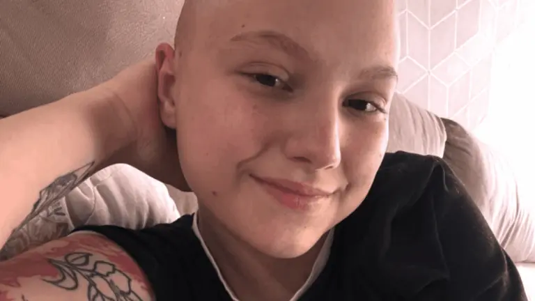 Influenciadora Isabel Veloso morre aos 19 anos