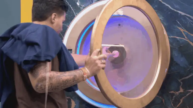 BBB 26: Pedro desiste após ser acusado de tentar beijar Jordana