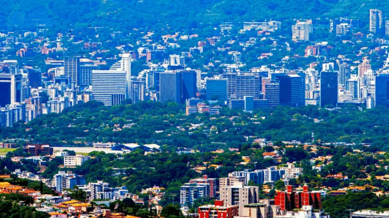 Fronteira do Brasil com a Venezuela é fechada após ataques dos EUA