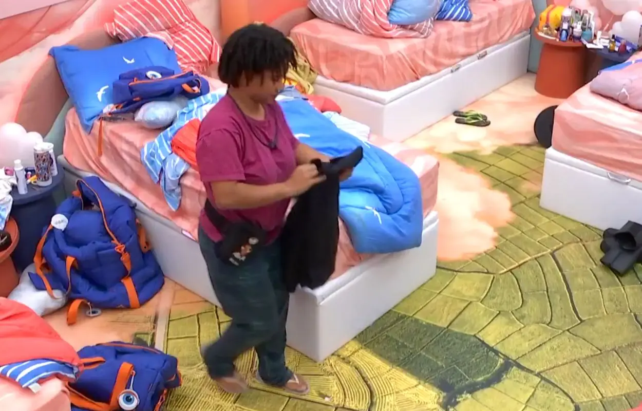 BBB 26: Milena se revolta com decisão, suja cama de Cowboy e se arrepende