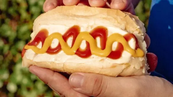 Cachorro-quente do Seu Angelo é o mais antigo de São Paulo e com purê