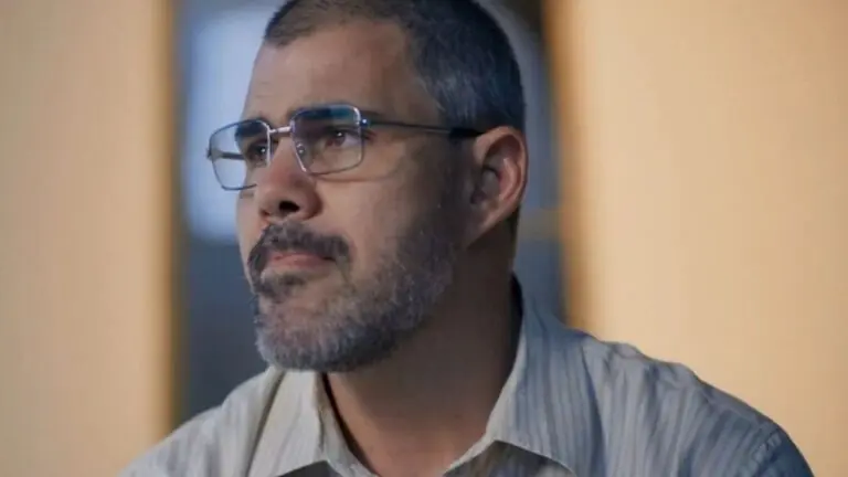 Saiba por que Juliano Cazarré saiu da novela Três Graças e se volta