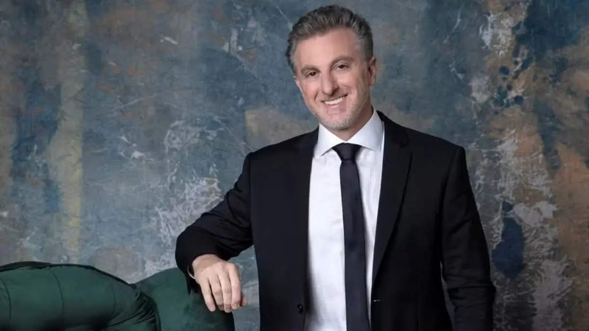 Luciano Huck comanda o Melhores do Ano no Domingão
