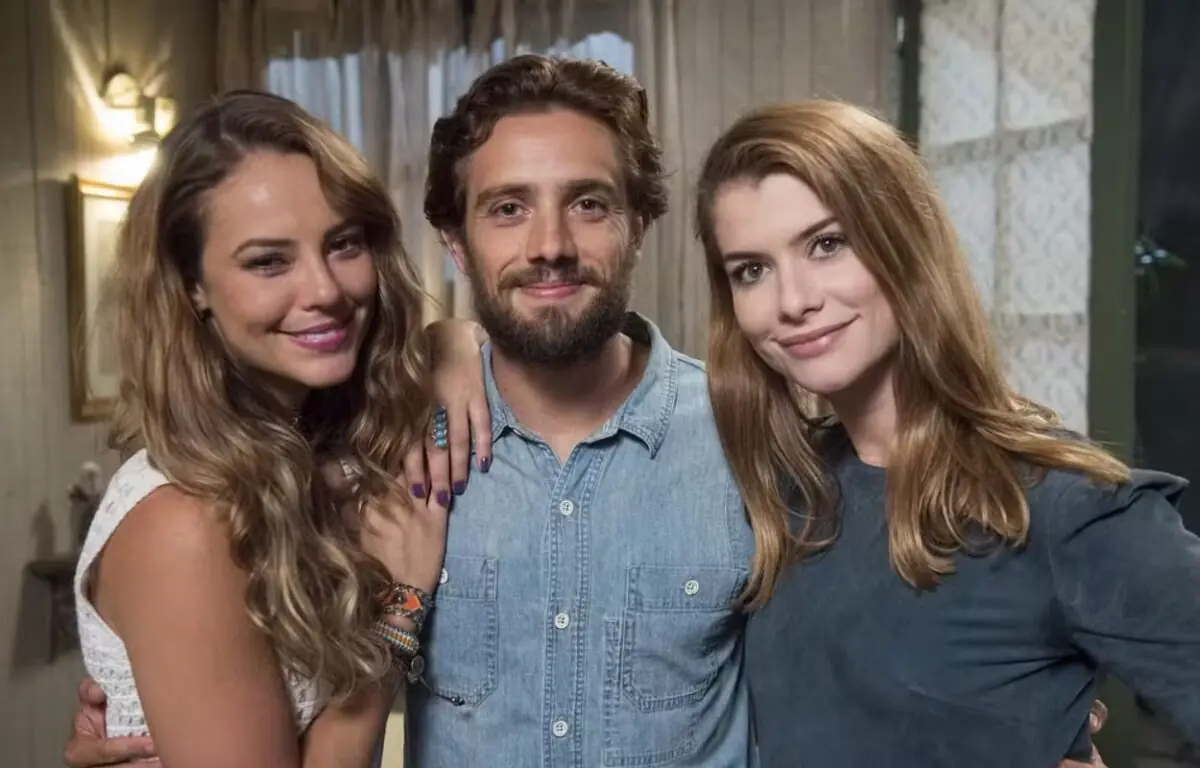 Globo escolhe Além do Tempo para substituir Terra Nostra; veja quando começa a reprise