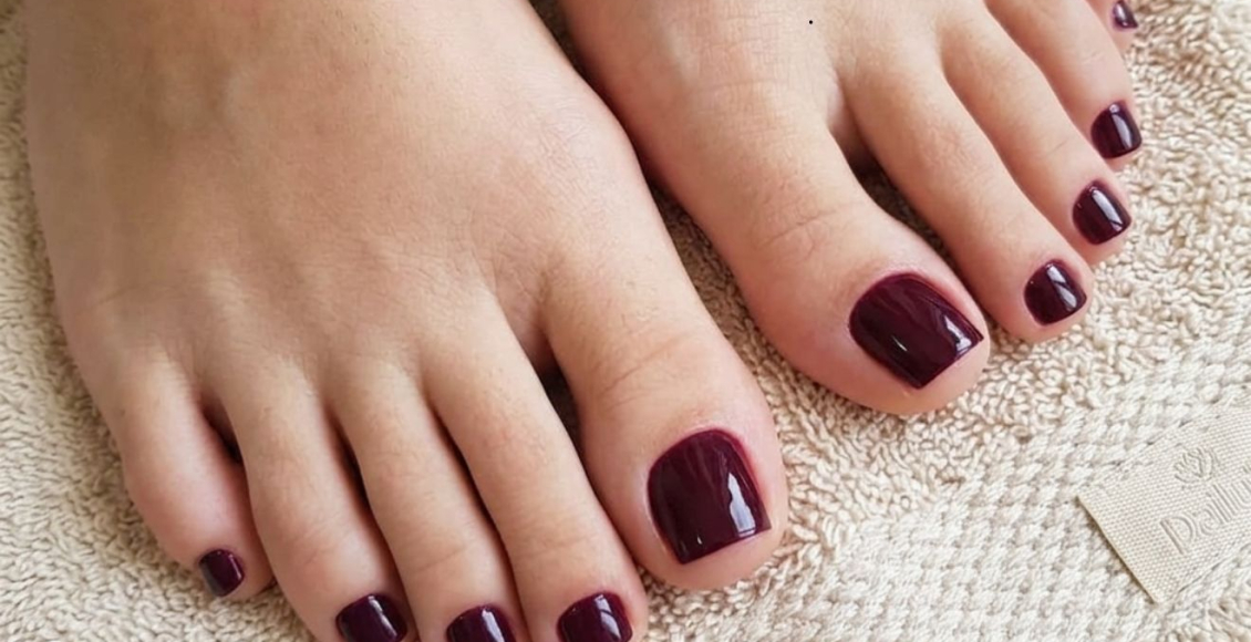 cores de esmalte que deixam o pé mais claro