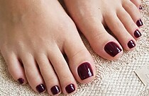 cores de esmalte que deixam o pé mais claro