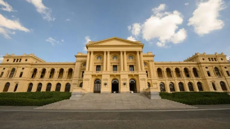 Veja a lista de museus que abrem hoje em SP no feriado de 1 de maio