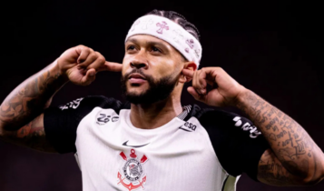 Memphis Depay vai sair do Corinthians