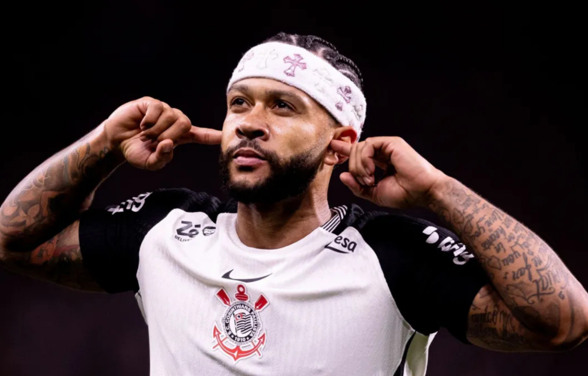 Memphis Depay vai sair do Corinthians
