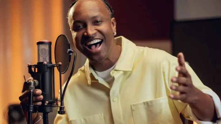 Thiaguinho faz show em São Paulo hoje com a turnê ‘Bem Black’; veja horário e ingressos