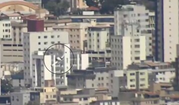Avião cai e atinge prédio em Belo Horizonte