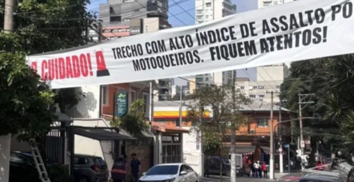 Prefeitura remove faixa de moradores sobre assaltos em Pinheiros