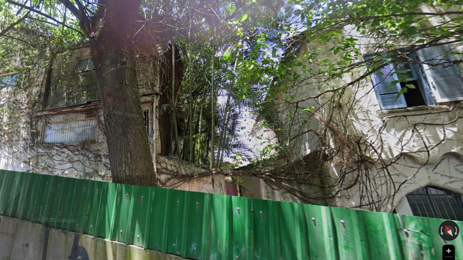 Vilinha histórica da Vila Mariana é demolida e revolta moradores