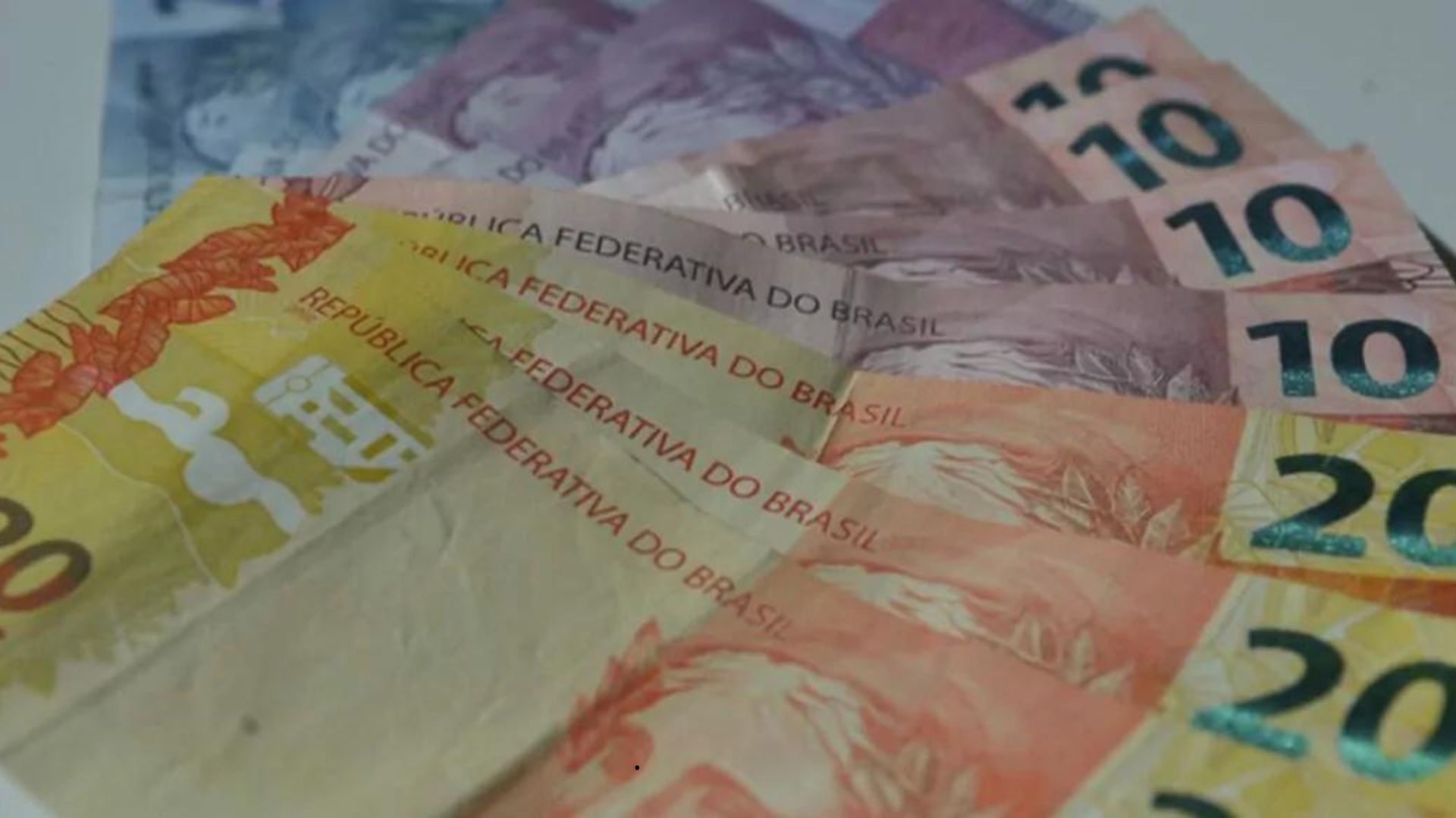 Salário Mínimo Paulista de R$ 1,8 mil já está sendo pago?