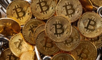 Bitcoin dispara 22% e mira US$ 80 mil