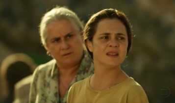 Lucinda é mãe da Carminha