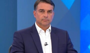 Entenda por que Flávio Bolsonaro não pode sair do país