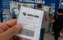 Mega-Sena especial paga prêmio de R$ 200 milhões