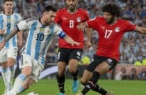 gere uma imagem realista do jogo da argentina