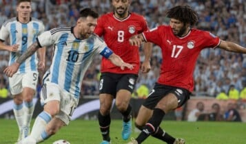 gere uma imagem realista do jogo da argentina