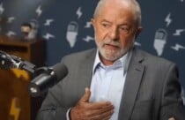 assistir gere imagem que ilustre o bate papo