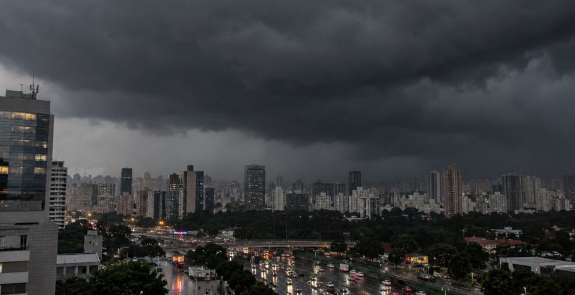 Ciclone impulsiona temporais e coloca São Paulo na rota de chuva forte, granizo e ventania, diz INMET